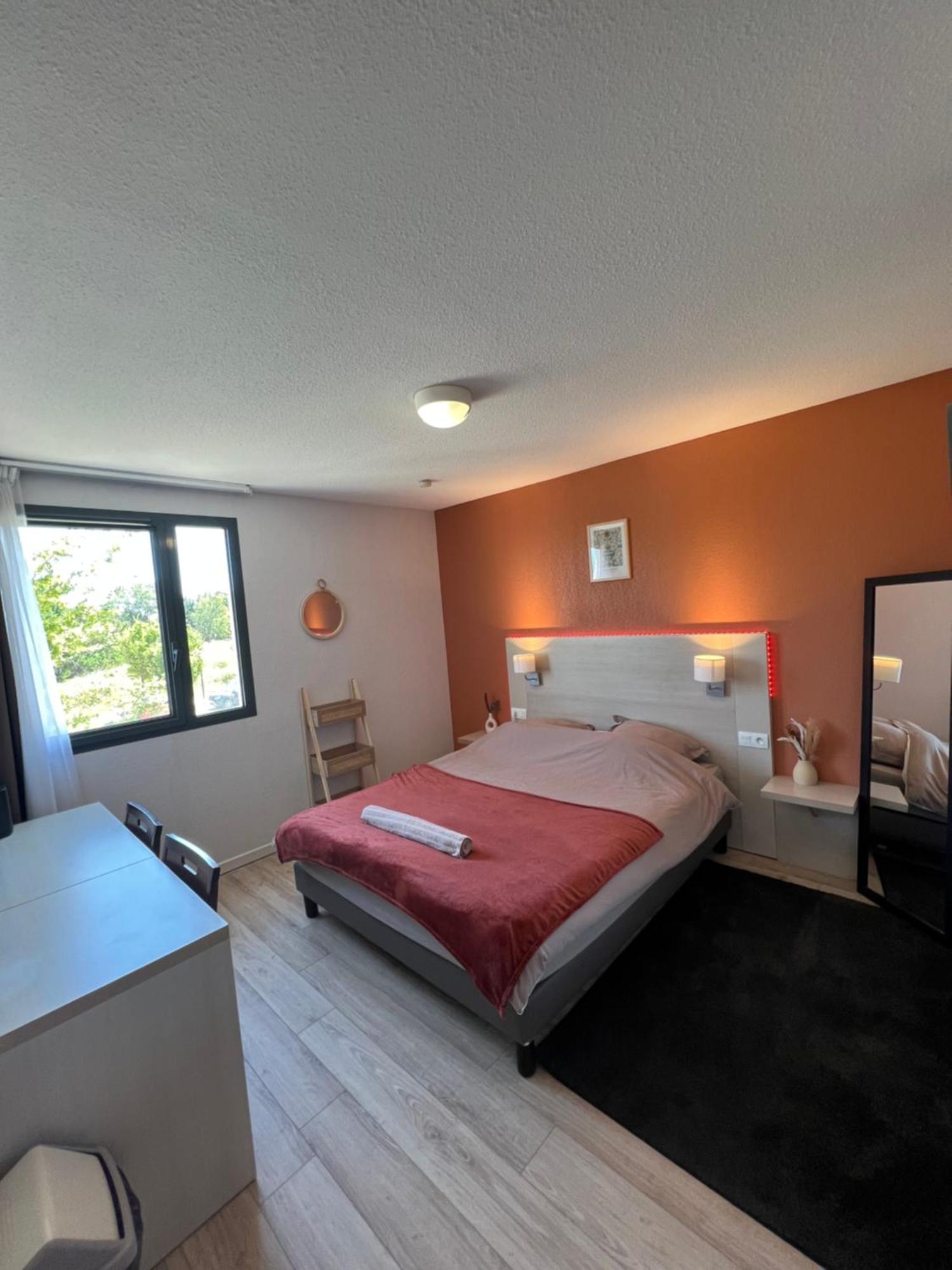 Studio Appart'Hotel Gare Tgv Avec Place Privee Avignon Eksteriør billede